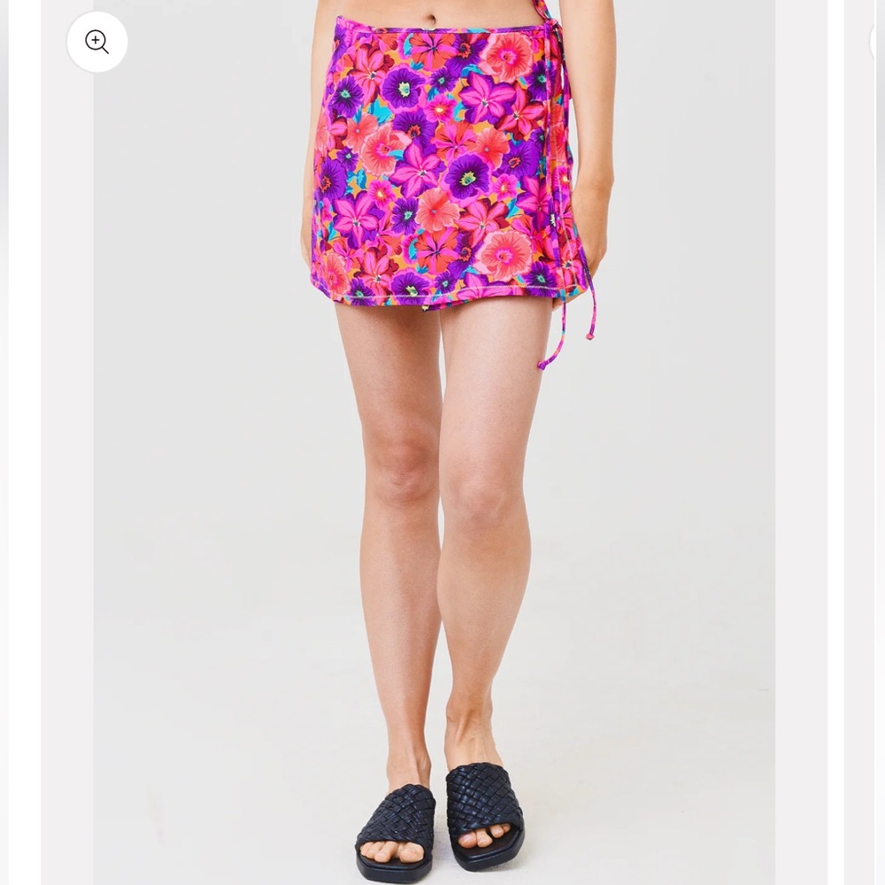 Reina Olga floral cover up skirt in Small